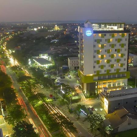 Hotel Dafam Pacific Caesar Surabaya Exterior photo